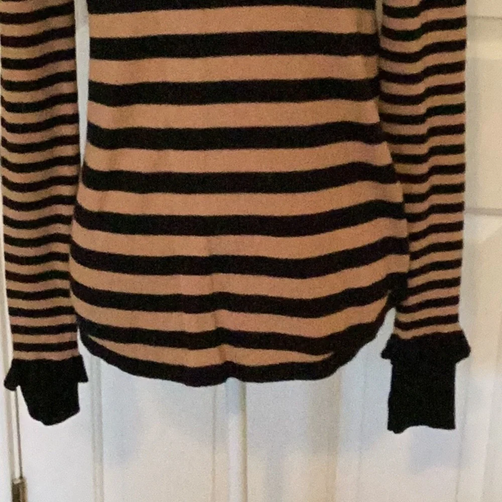 Cabi Black & Tan Striped Sweater w/ Ruffle on Cuff Top & Thumbhole Cuffs - Picture 3 of 9